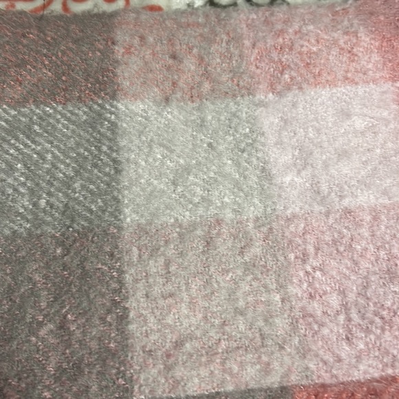 Victoria Secret Warm Long Scarf - Picture 10 of 10